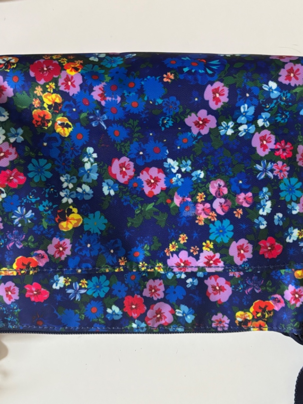 Baggallini Shoulder Bag - Picture 2 of 4